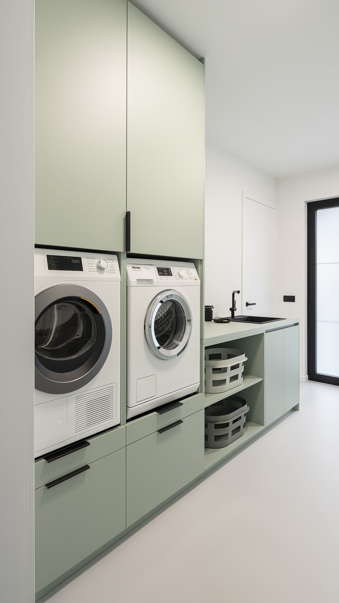 Custom laundry closet: Get inspired by Maatkasten Online