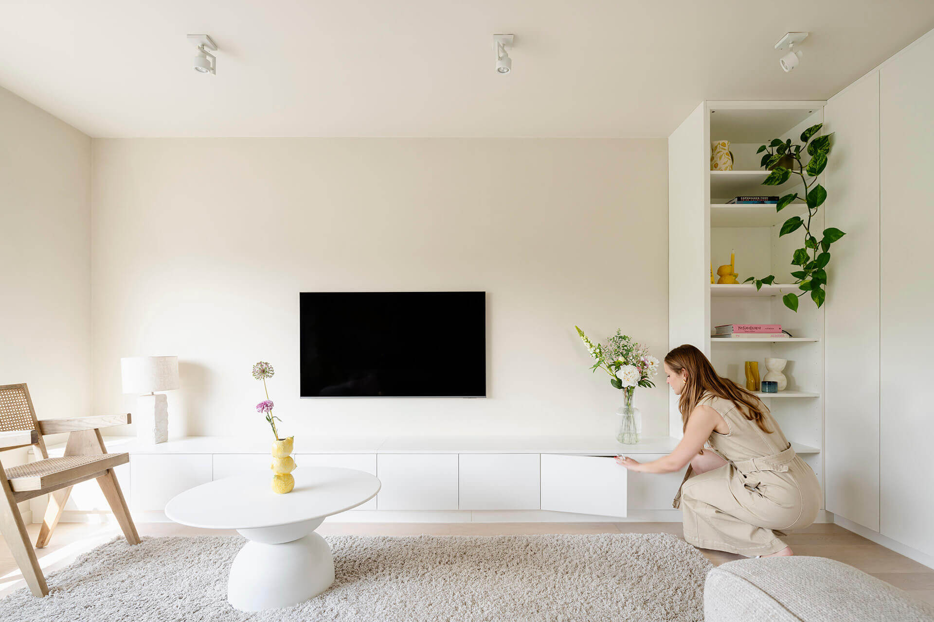 The perfect white TV cabinet for your living room Maatkasten Online