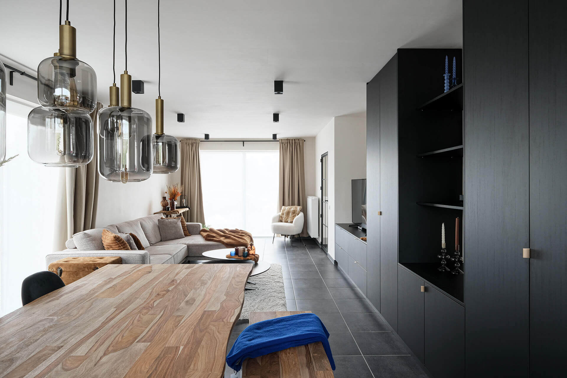 Combinaison murale sur mesure en Elegant Black