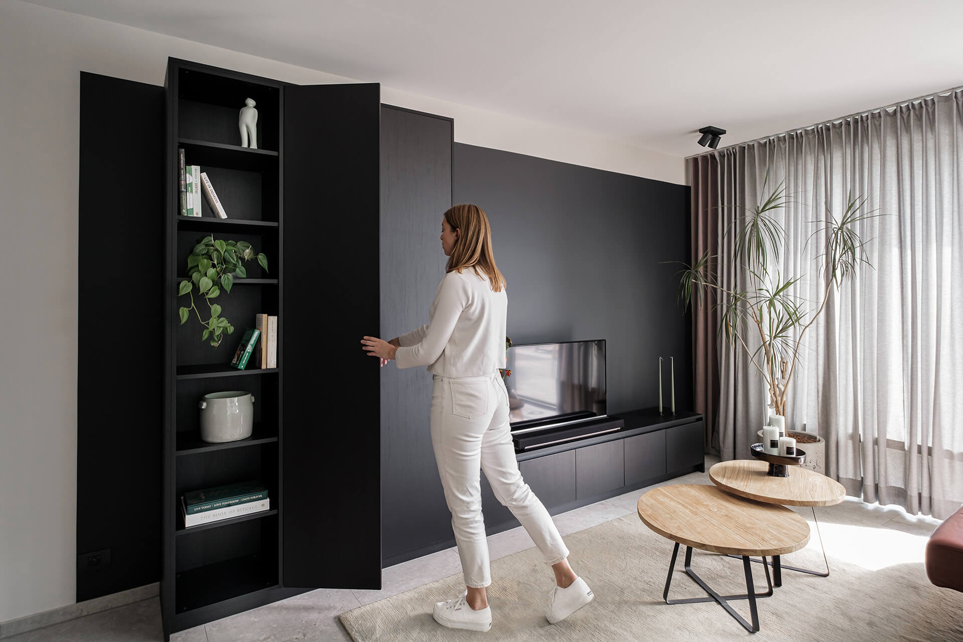 Made to measure wall unit in Elegant Black