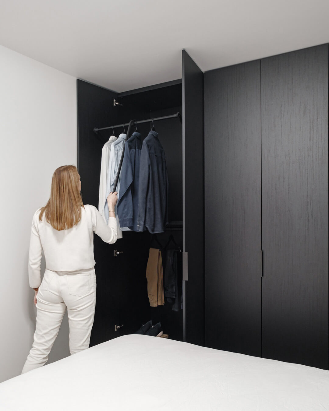 made-to-measure wardrobe with removable clothes rail
