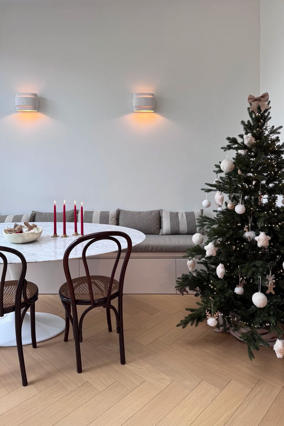 Zitbank op maat in seashell met greeplijst sfeerbeeld