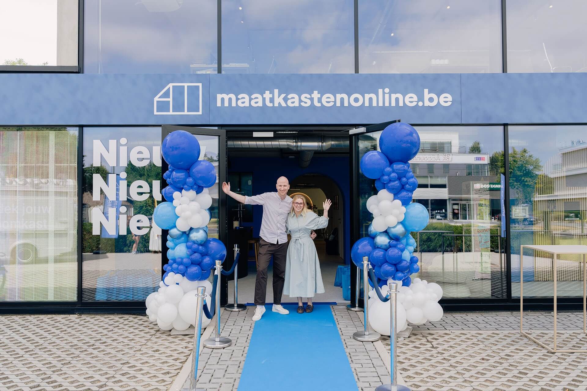 feestelijke opening van nieuwe showroom van Maatkasten Online in Gent
