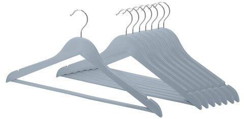 Kleerhanger in de kleur Silver Blue in duurzaam hardhout, groep van 8 kapstokken met voorste hanger van de groep uitgelicht. 44,5 cm breed, 12 cm lang, 21 cm hoog. Uit de boetiek van Maatkasten Online.
